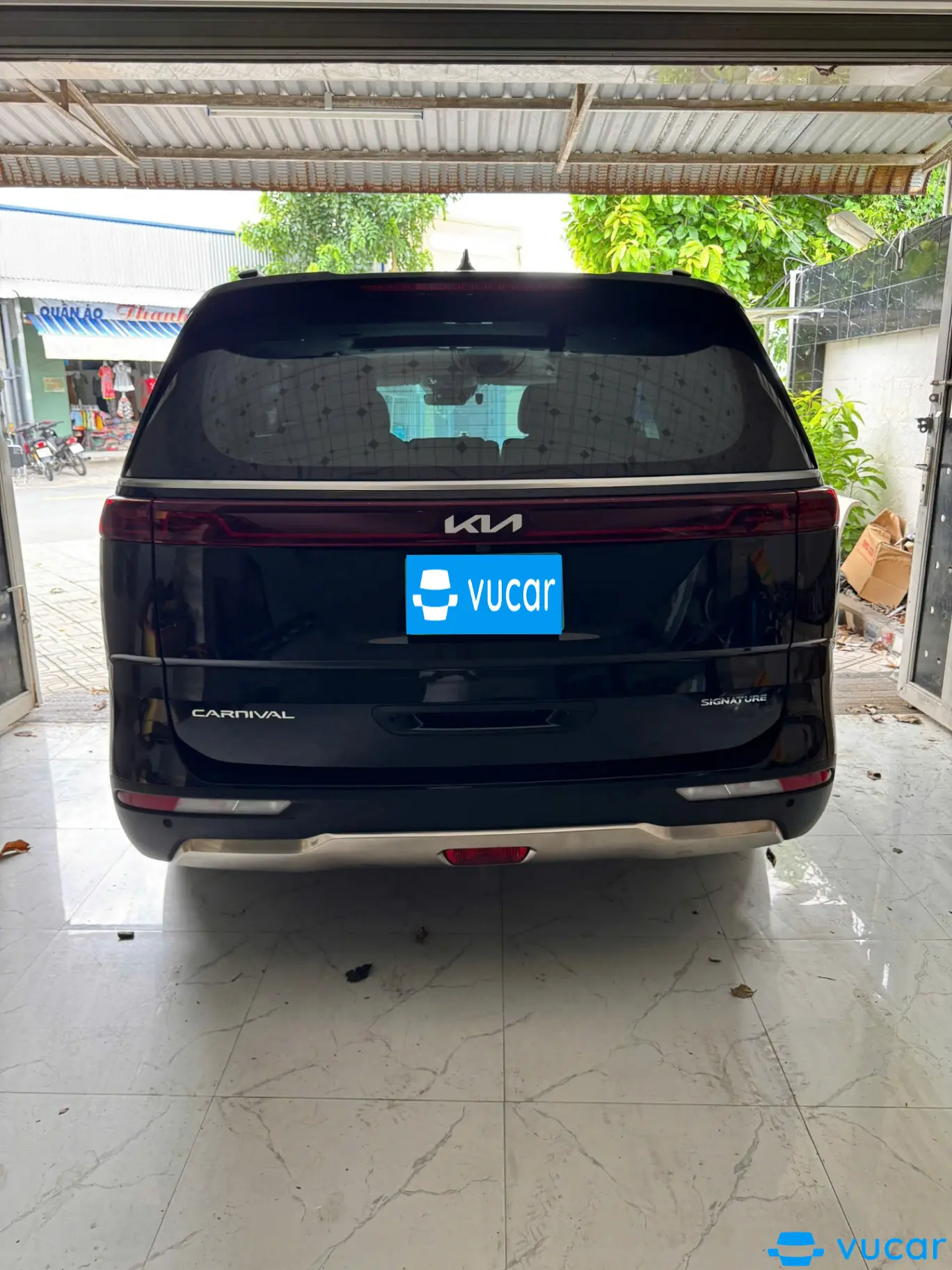 Kia Carnival Signature 2.2D 2022 - Ngoại thất 1