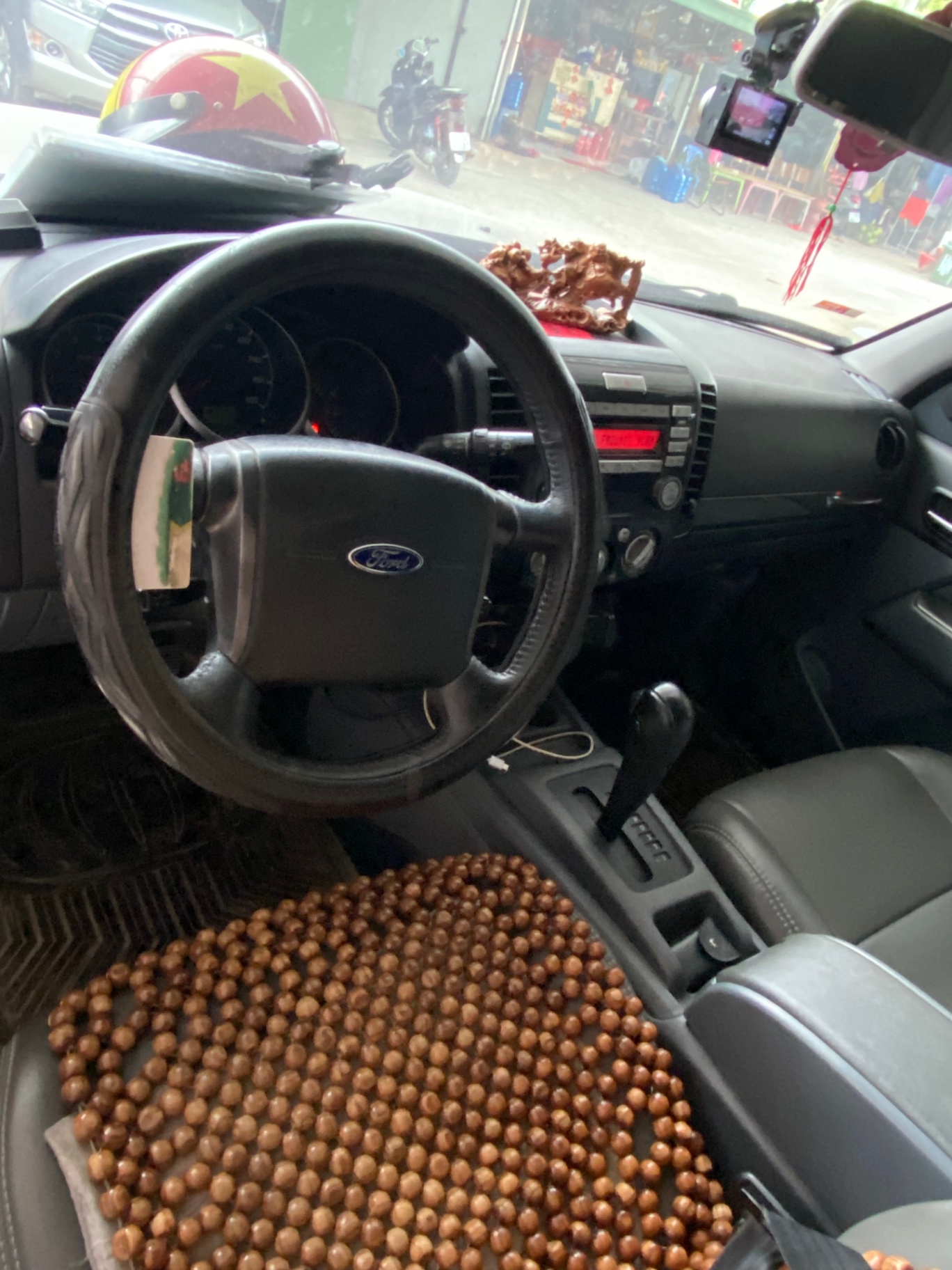 Ford Everest 2015 AT - Nội thất 3
