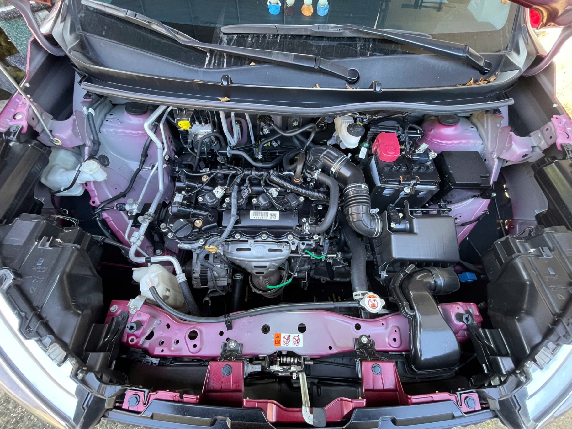 Toyota Veloz 2022 - Khoang động cơ 1