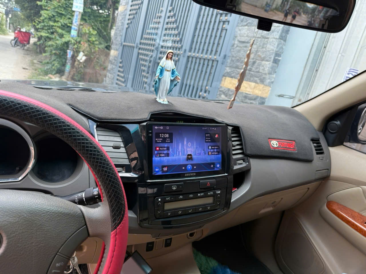 Toyota Fortuner 2010 - Nội thất 3
