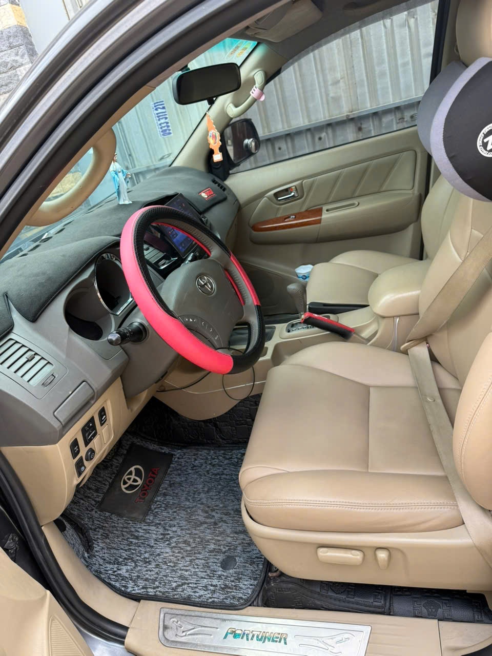 Toyota Fortuner 2010 - Nội thất 4