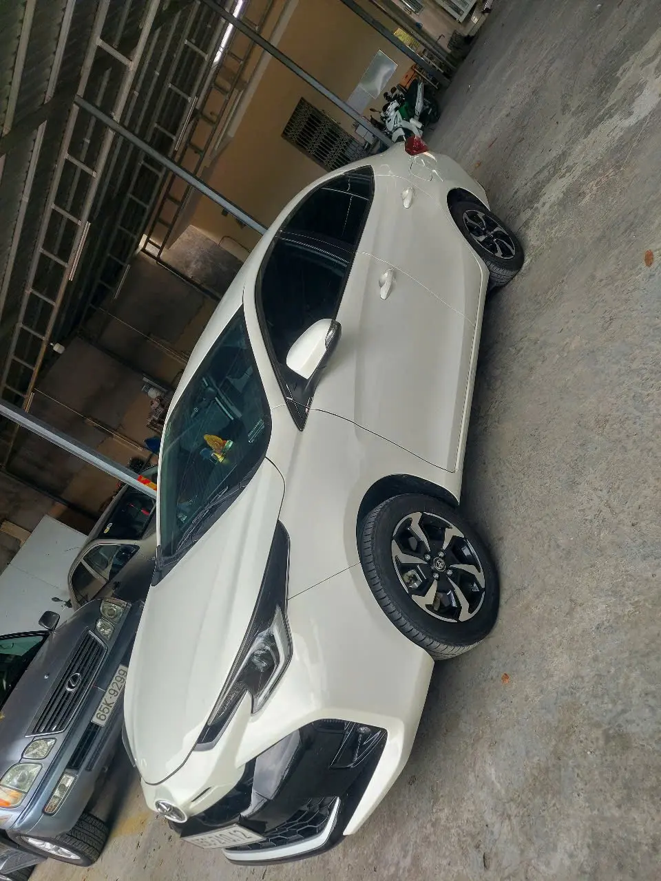 Toyota Vios E số tự động 2023 - Ngoại thất 1