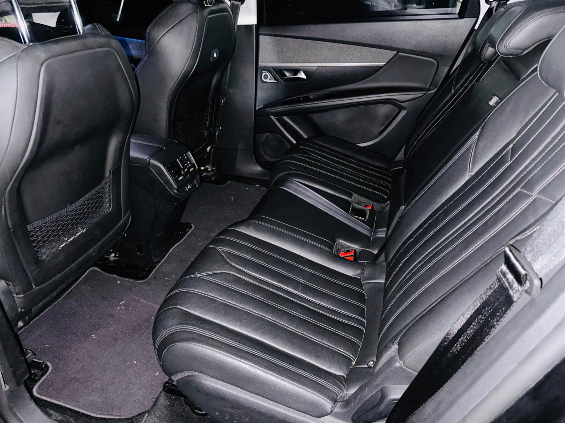 peugeot 5008  - Nội thất 17