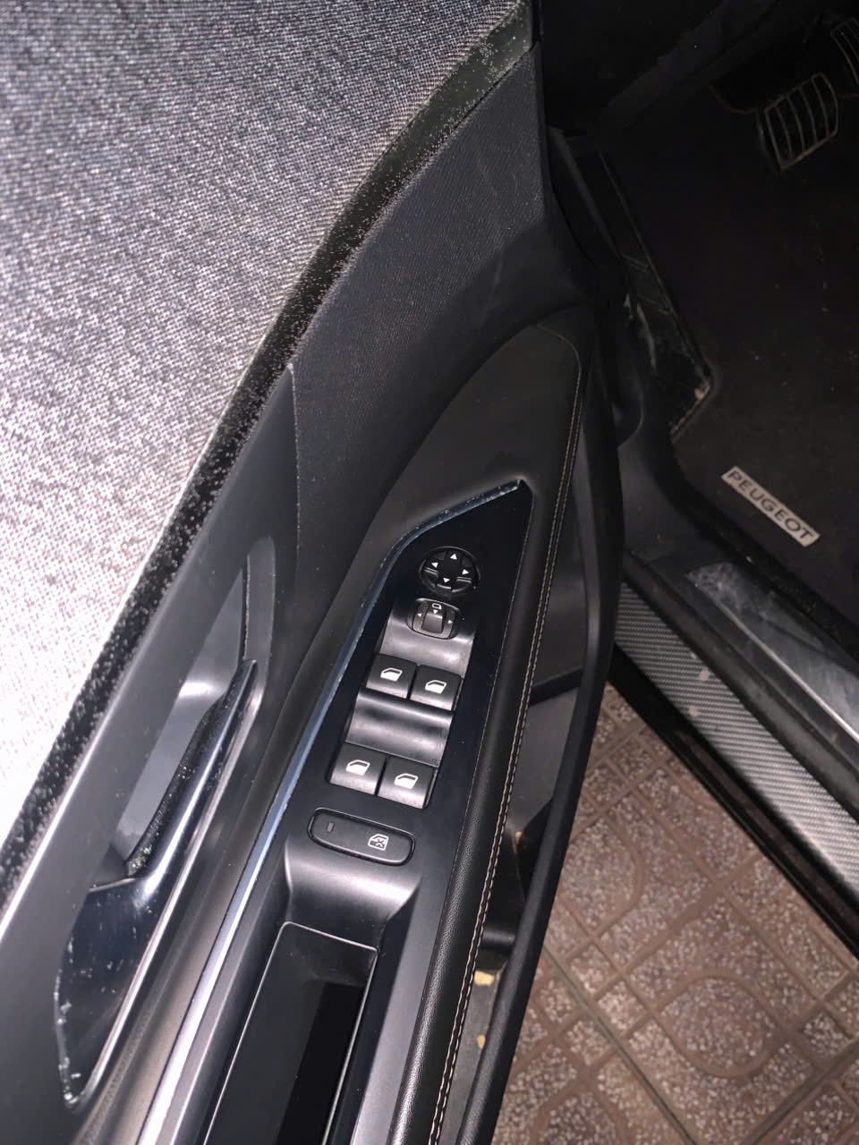 peugeot 5008  - Nội thất 6