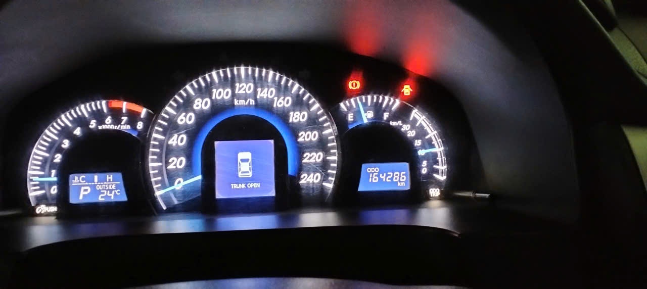 Toyota Camry 2.0E 2013 - Nội thất 1