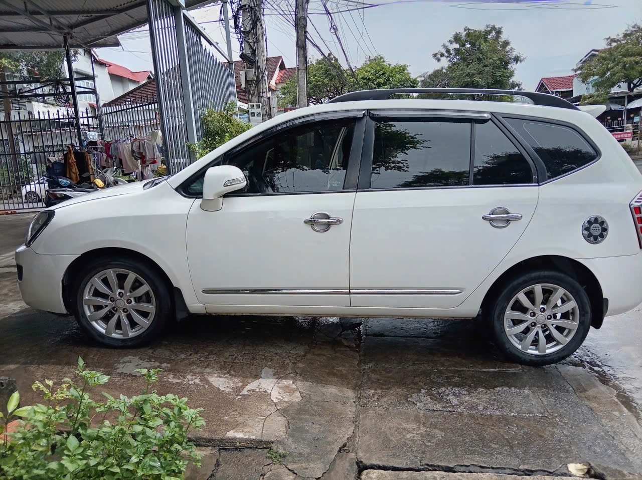 Kia Carens S SX 2.0 MT 2013 - Ngoại thất 3