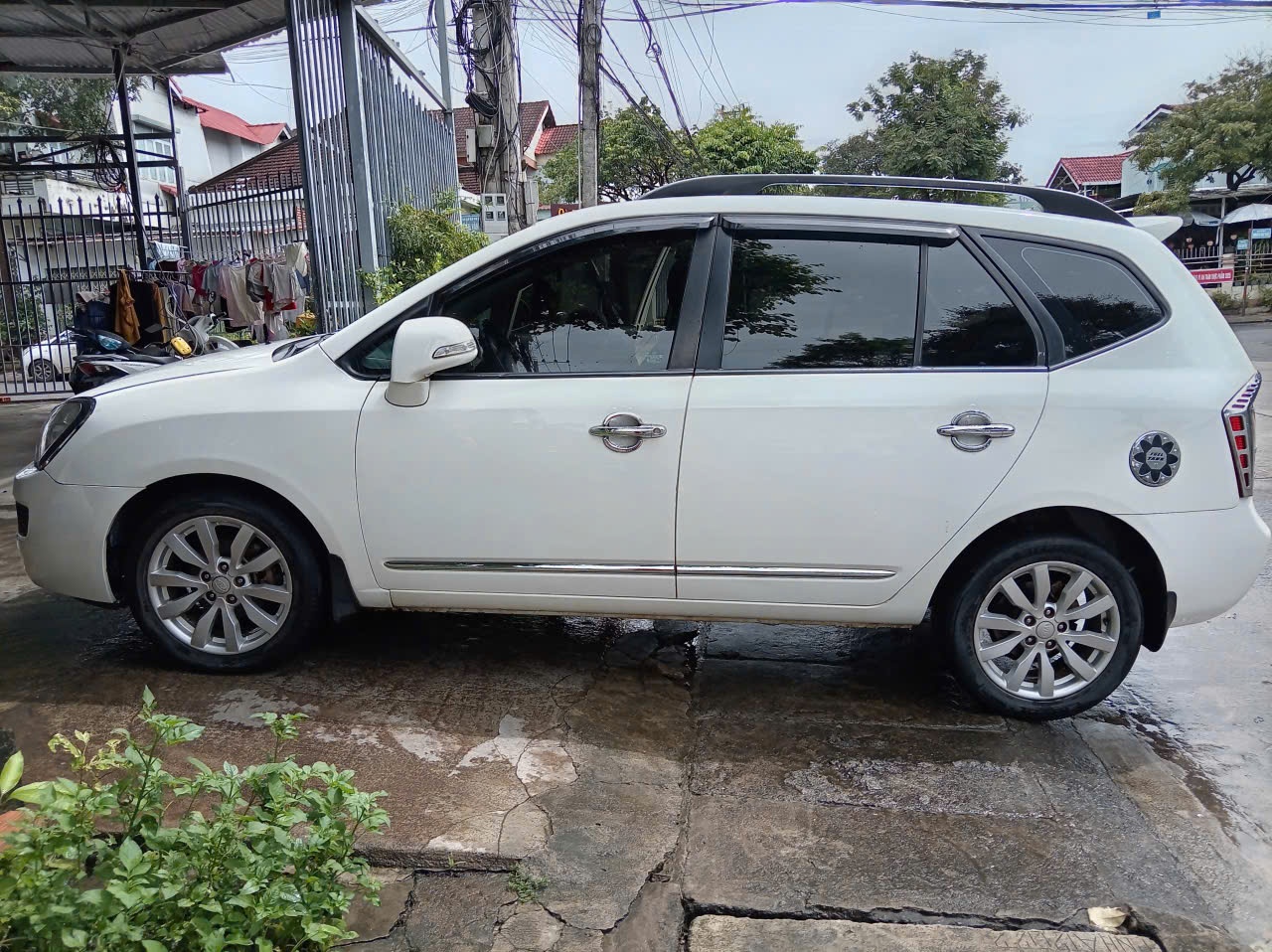 Kia Carens S SX 2.0 MT 2013 - Ngoại thất 4