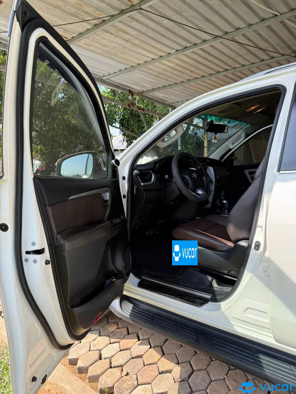 Toyota Fortuner 4x2 2019  - Ngoại thất 4