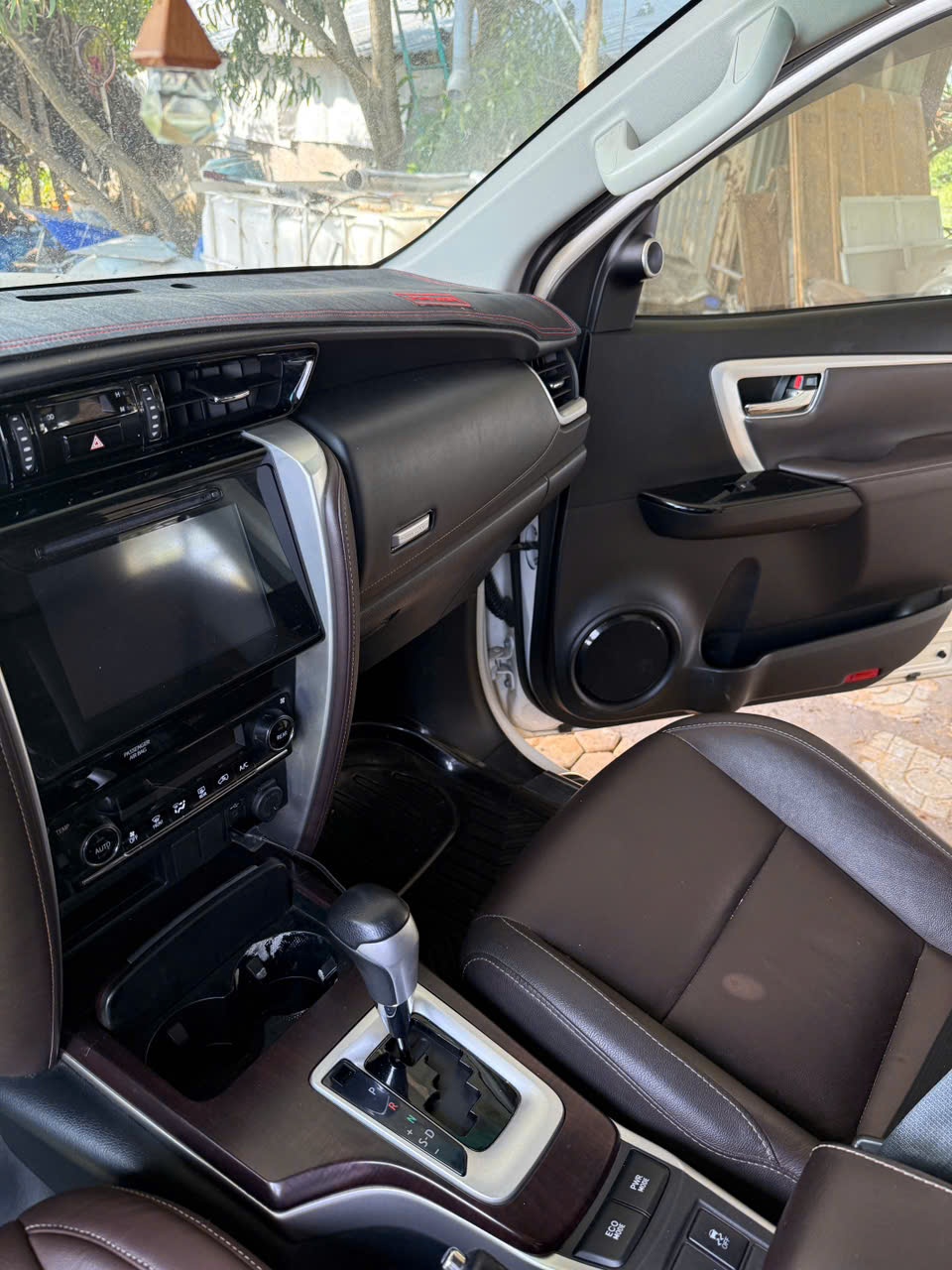 Toyota Fortuner 4x2 2019  - Nội thất 7