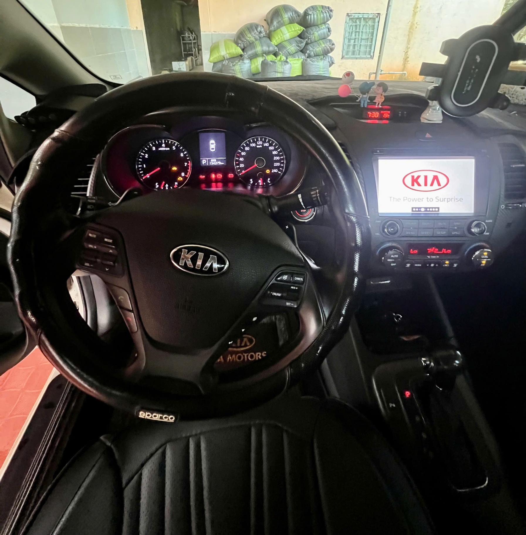 Kia K3 2.0 AT 2015 - Nội thất 3