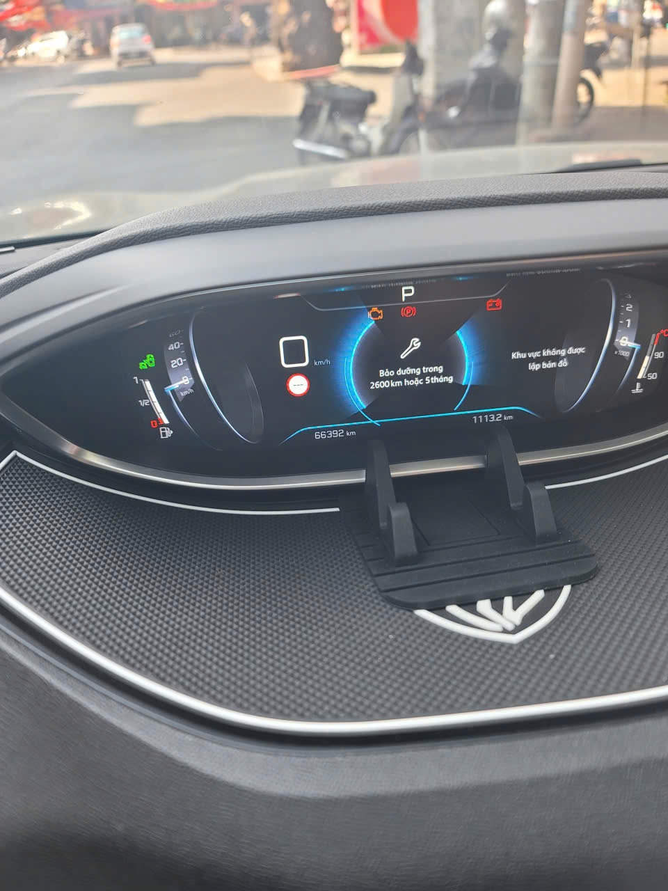 Peugeot 5008, 2018 - Nội thất 1