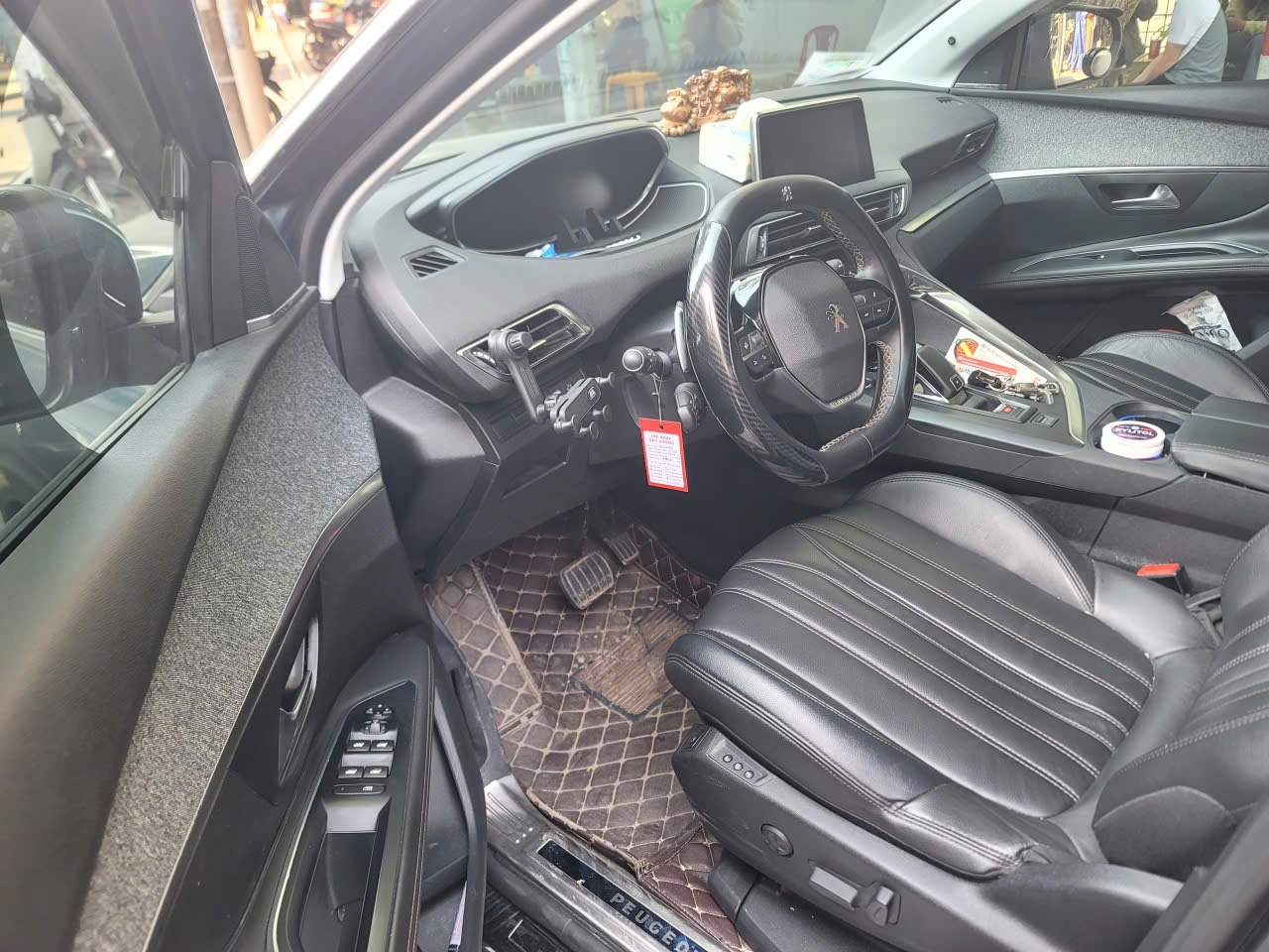 Peugeot 5008, 2018 - Nội thất 2