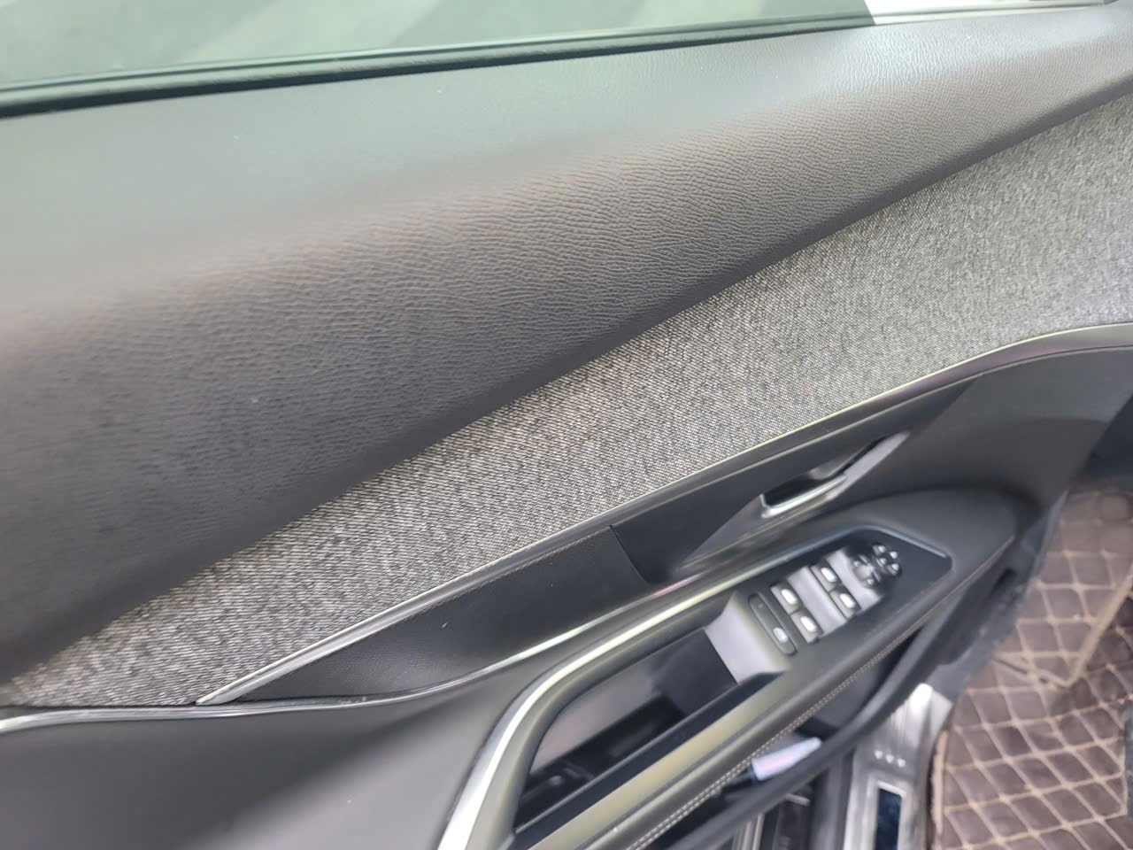 Peugeot 5008, 2018 - Nội thất 3