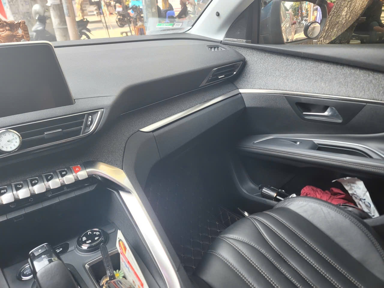 Peugeot 5008, 2018 - Nội thất 5