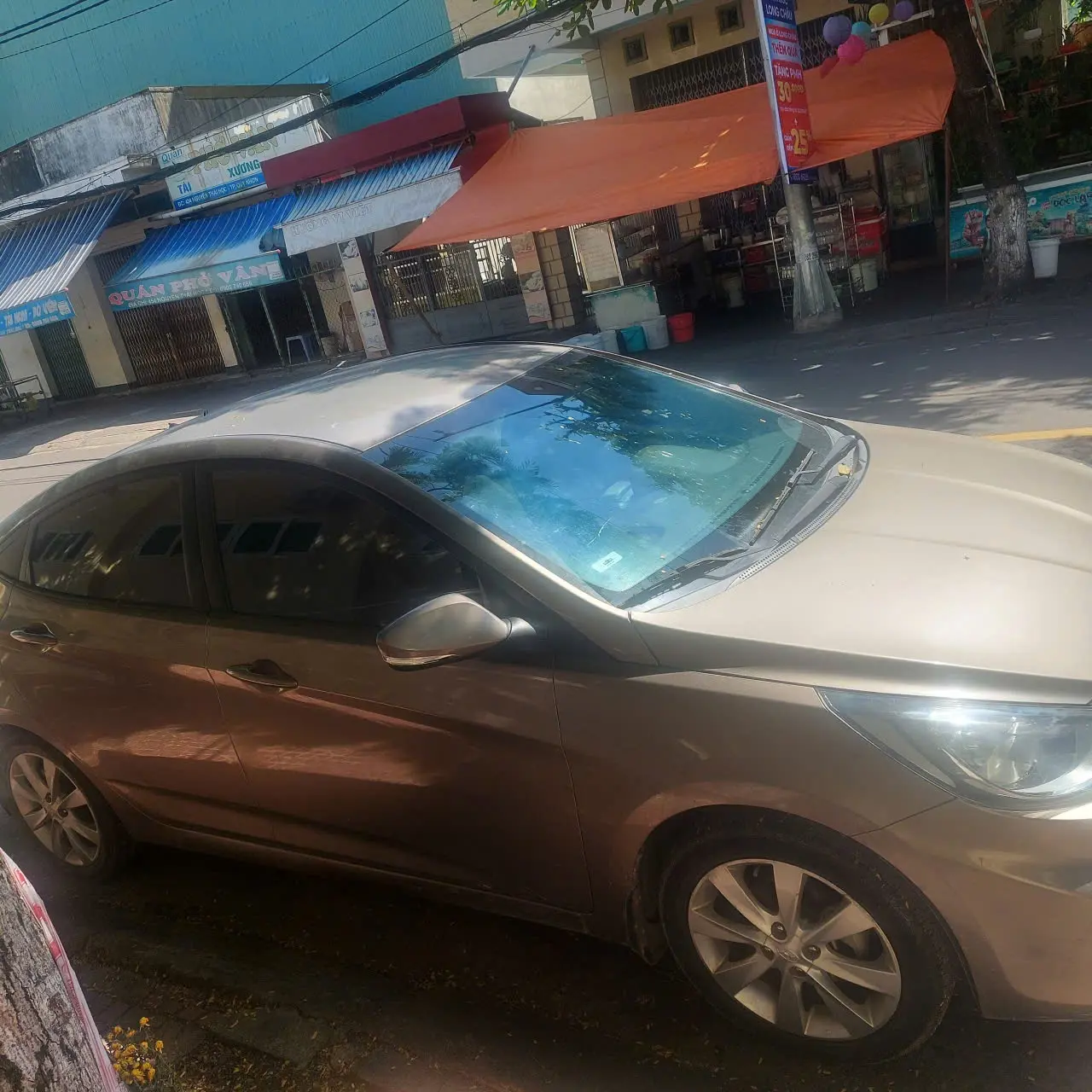 Hyundai Accent số tự động nhập Hàn Quốc 2011 - Ngoại thất 5