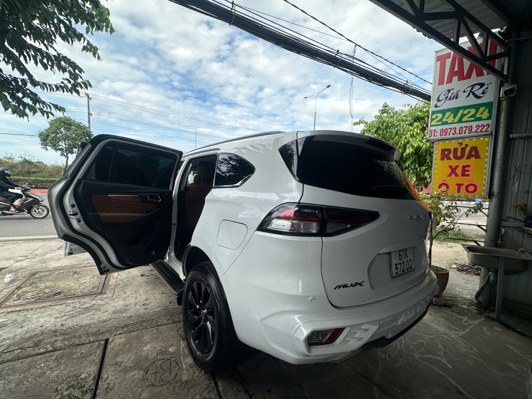 Isuzu mux 2021 - Ngoại thất 8