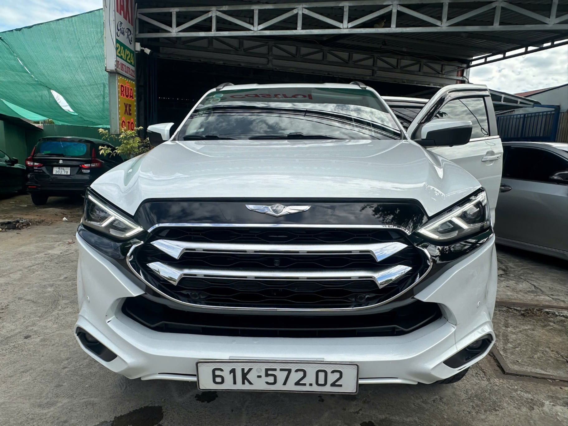 Isuzu mux 2021 - Ngoại thất 9