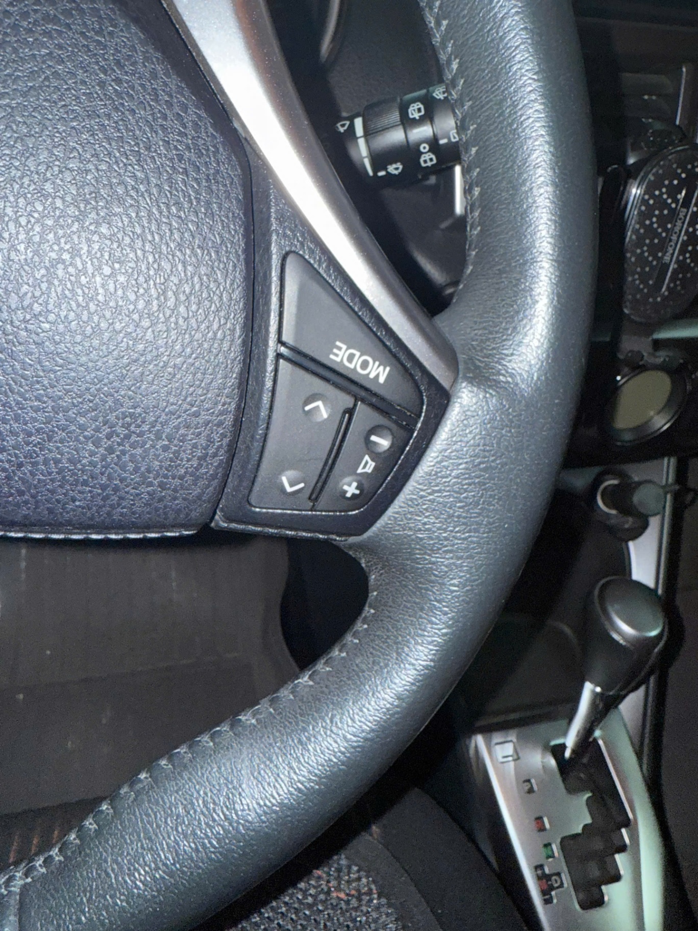 Toyota Yaris 2016 - Nội thất 10