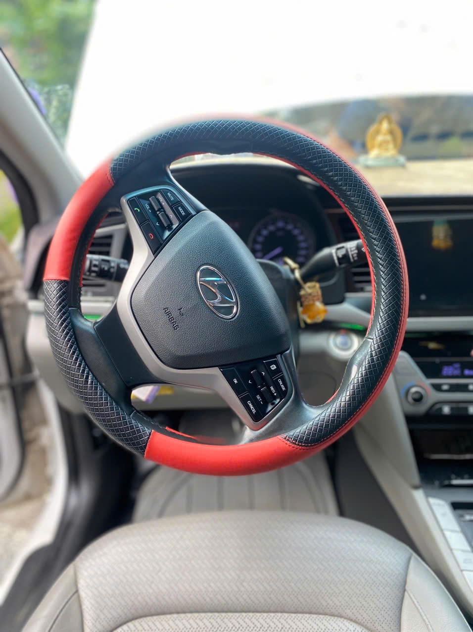 Huyndai Elantra 2017  - Nội thất 5