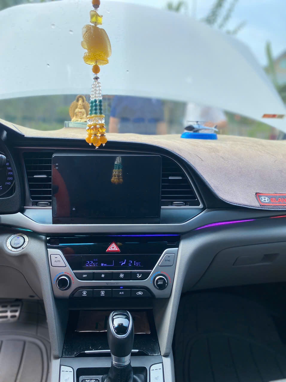 Huyndai Elantra 2017  - Nội thất 6
