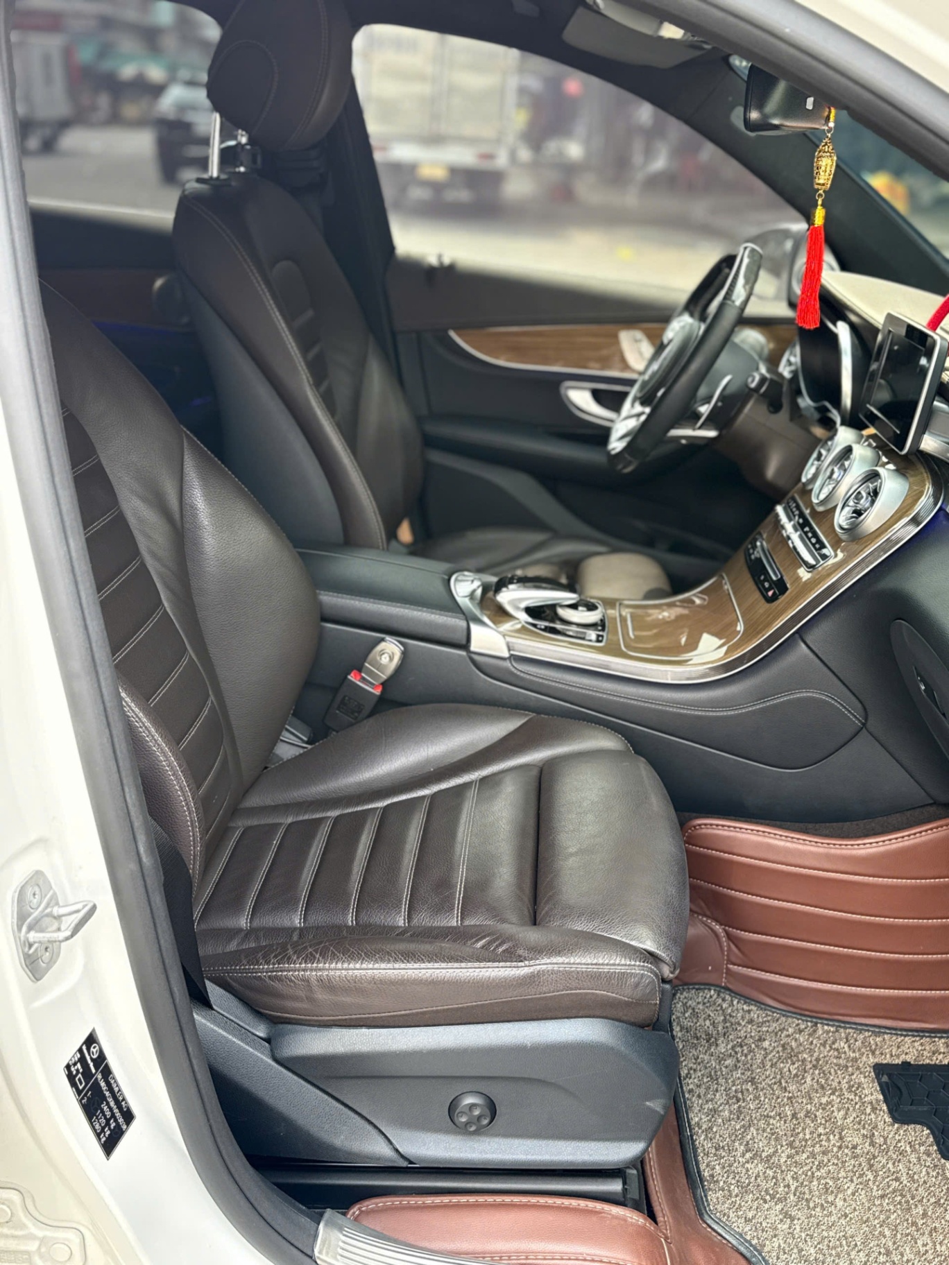 Mercedes-Benz GLC GLC 250 2017  - Nội thất 3