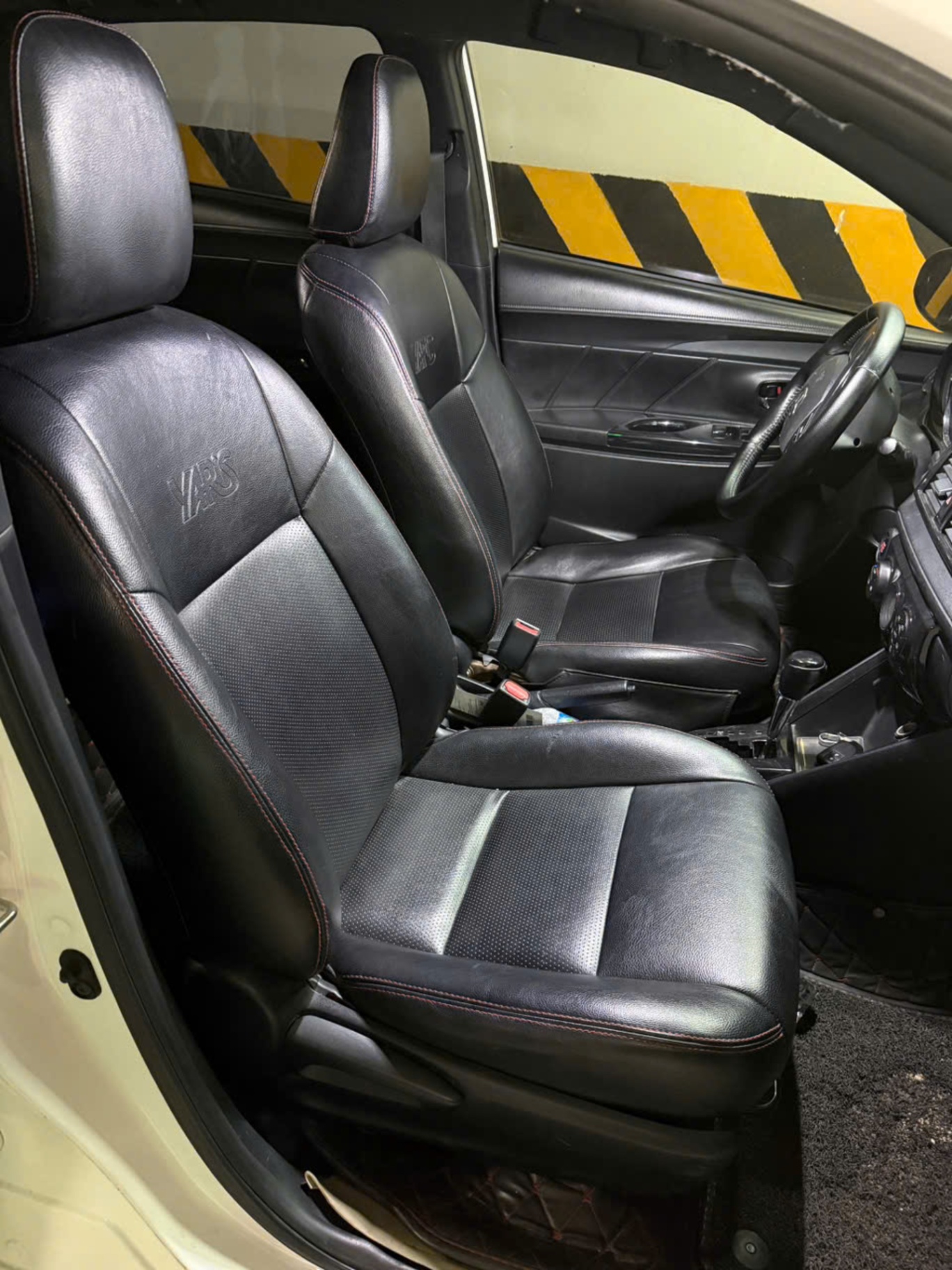 Toyota Yaris G1,3 AT 2015 - Nội thất 2