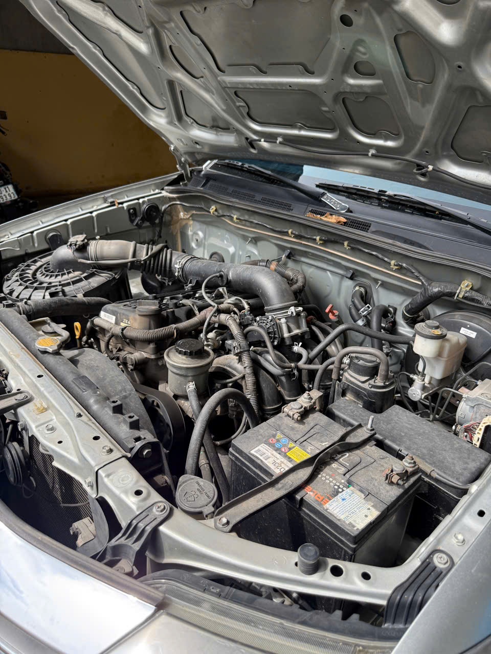 Toyota Fortuner 2.7 2014 - Khoang động cơ 3