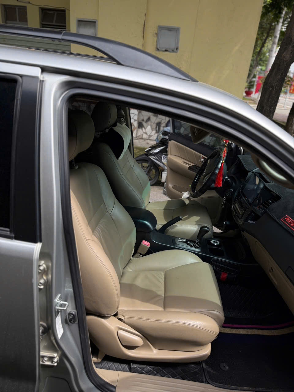 Toyota Fortuner 2.7 2014 - Nội thất 1