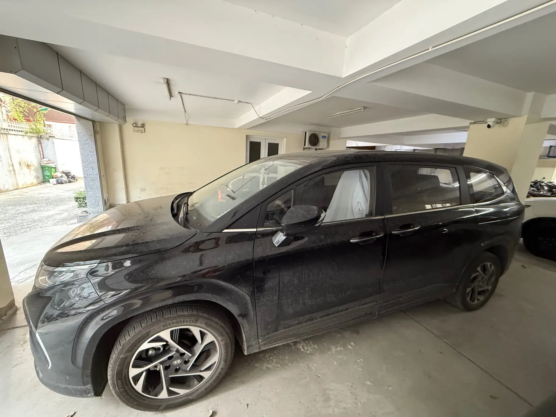 Huyndai Custin Đặc Biệt 1.5T 2024 - Ngoại thất 2