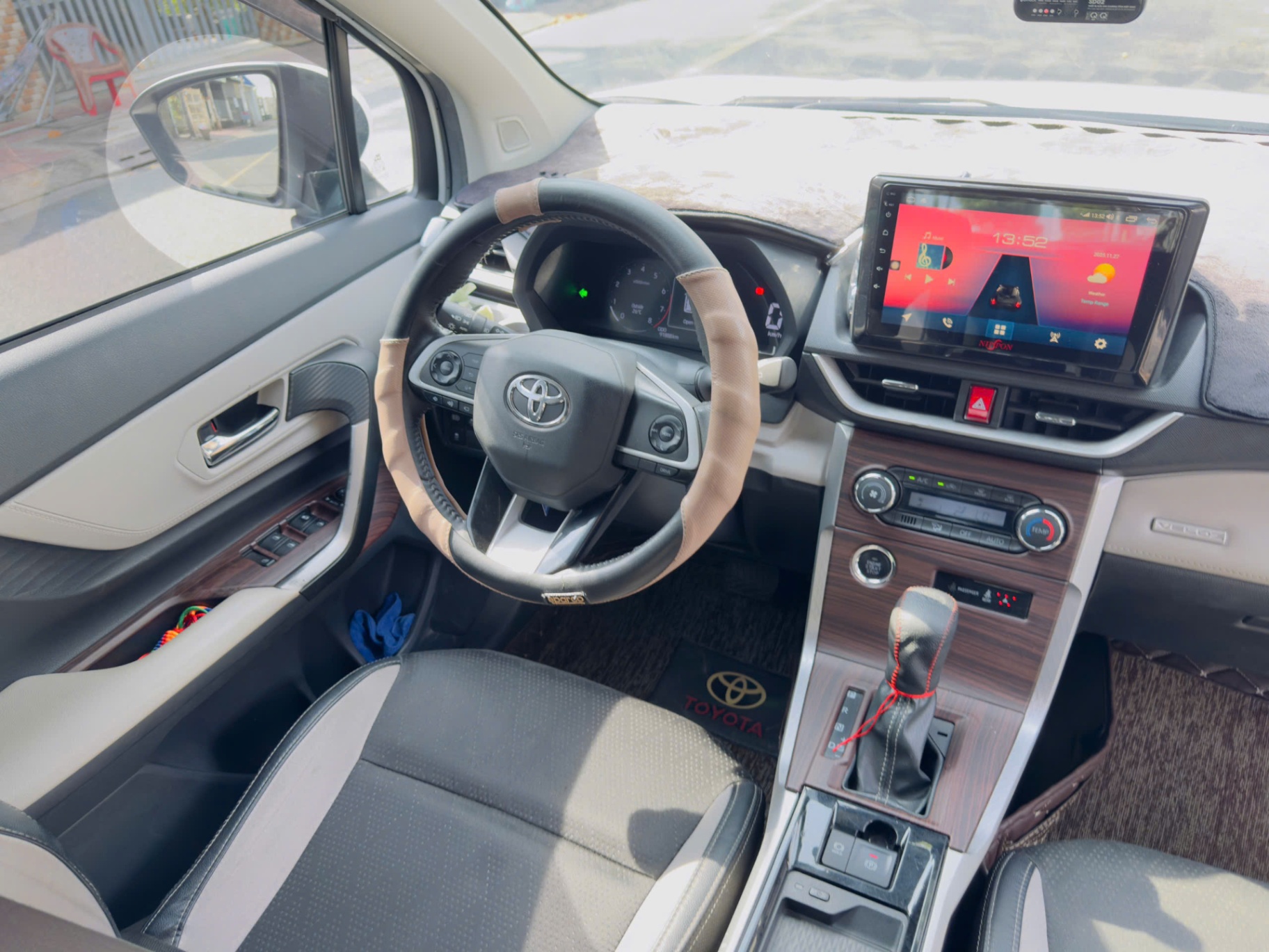 Toyota Veloz Cross Top 2022 - Nội thất 6
