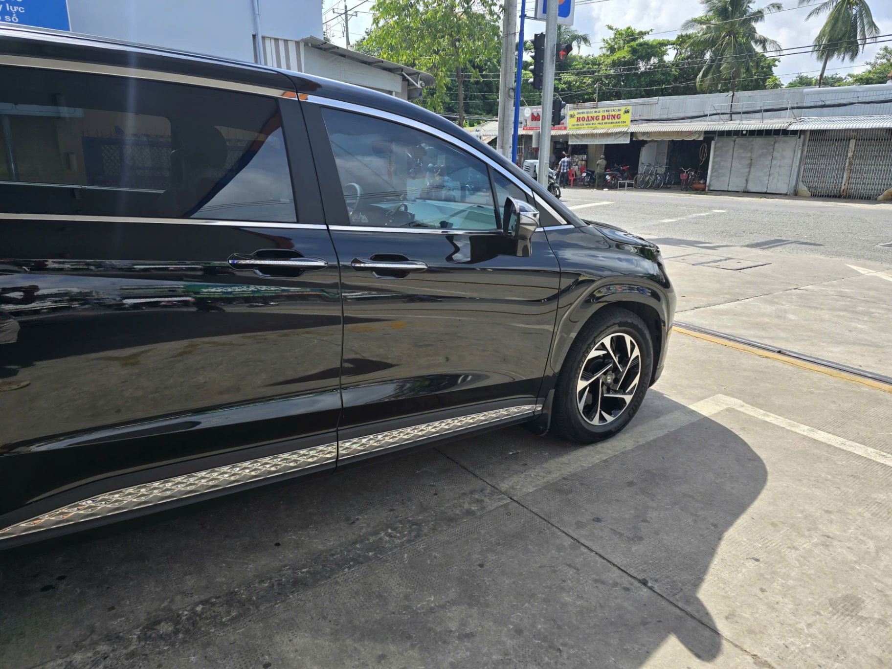 Hyundai Custin 2.0 2023 - Ngoại thất 2