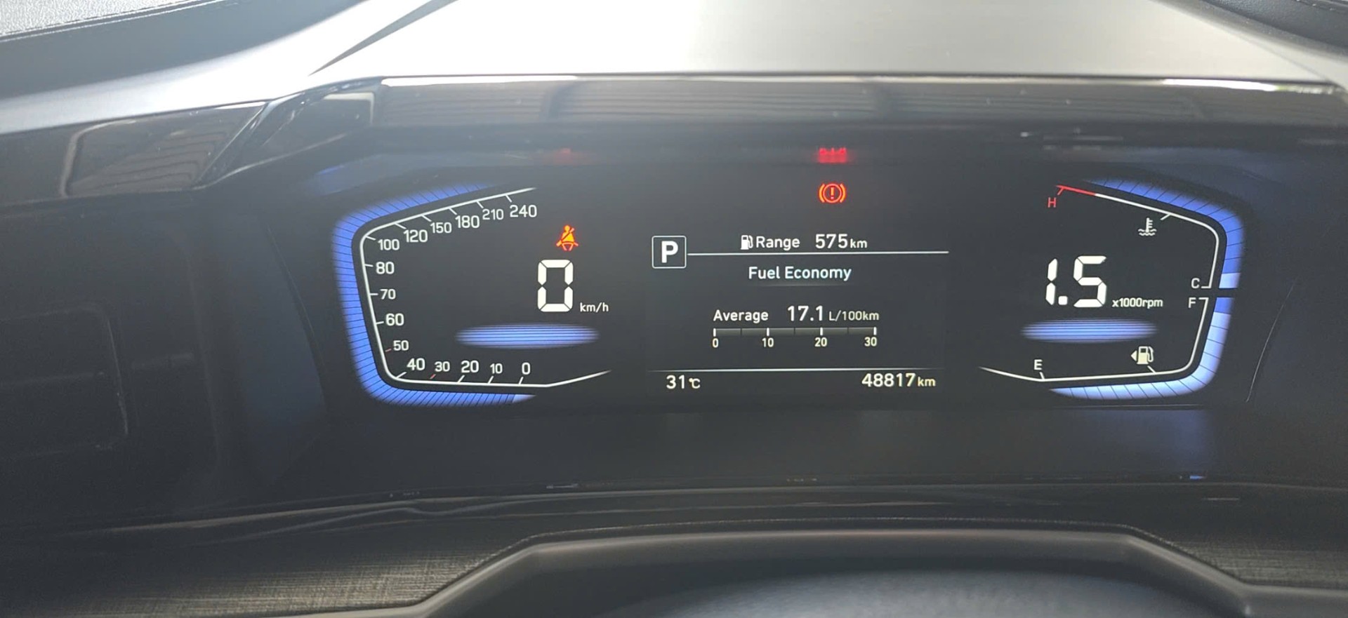 Hyundai Custin 2.0 2023 - Nội thất 2