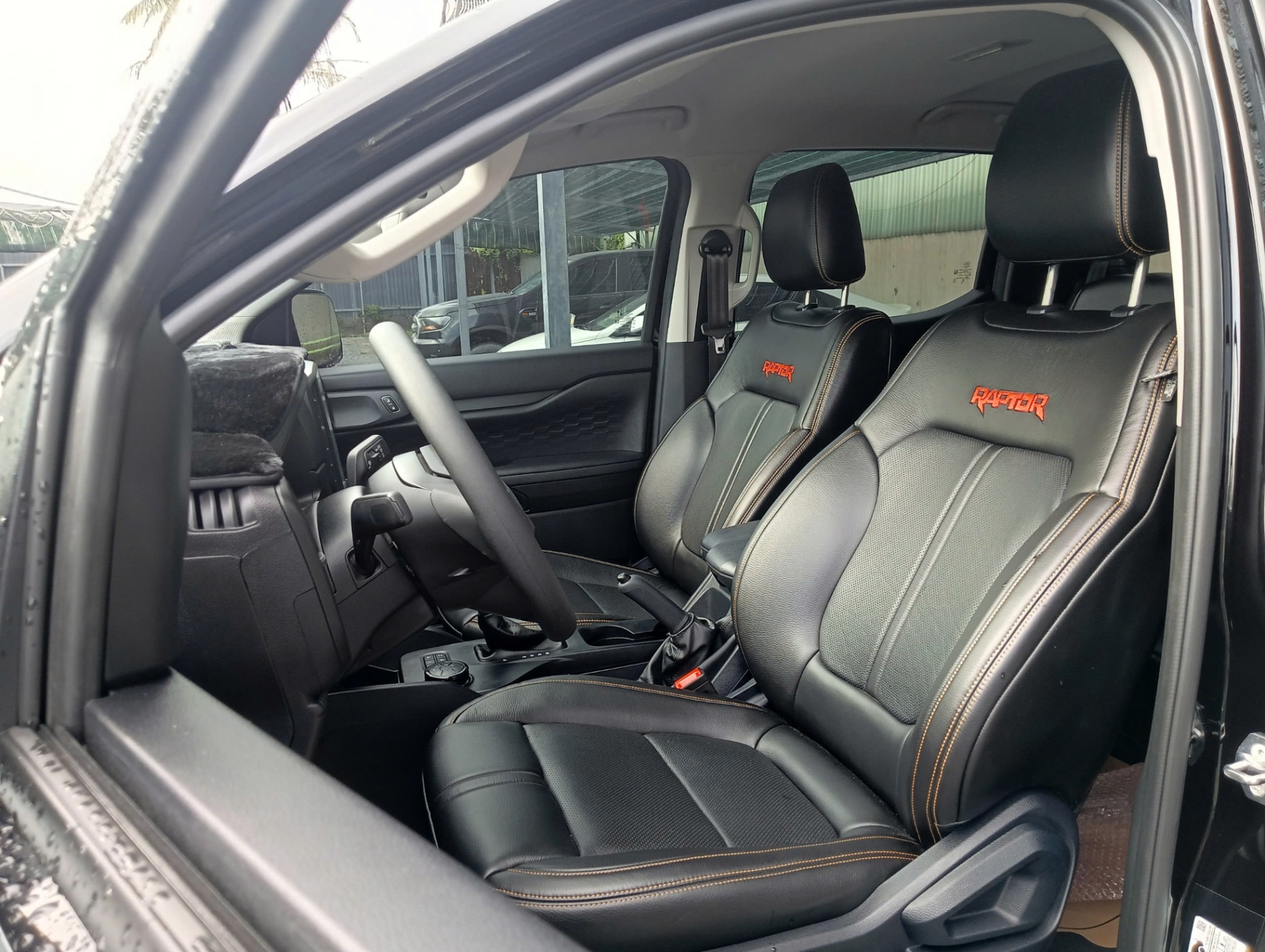 ford ranger xls 4x4 AT 2025 - Nội thất 3