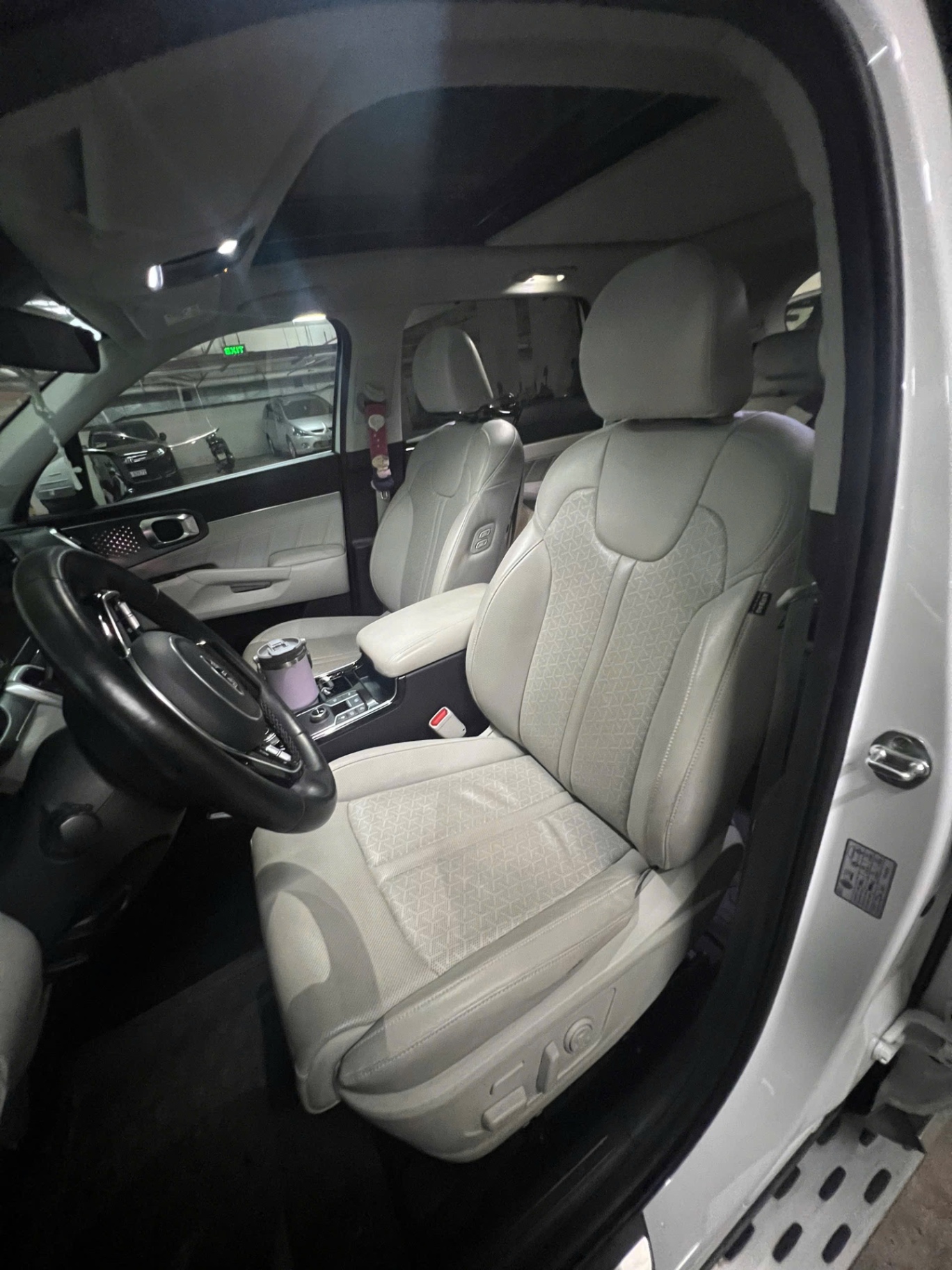 KIA Sorento Signature CRDi 2.2 AWD 12/2021 - Nội thất 6