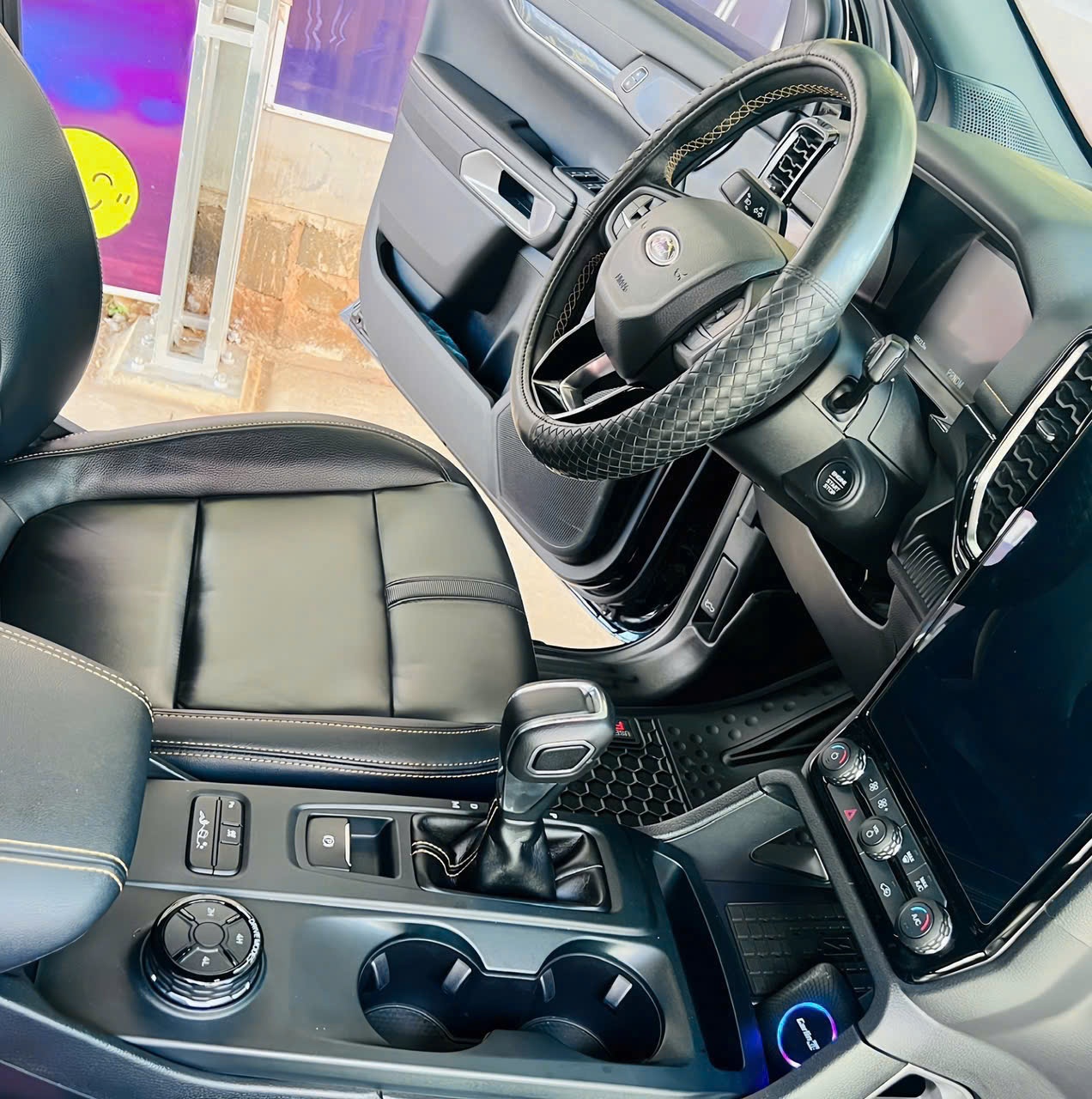 Ford Ranger Wildtrak 2.0L 4x4 AT 2022 - Nội thất 3