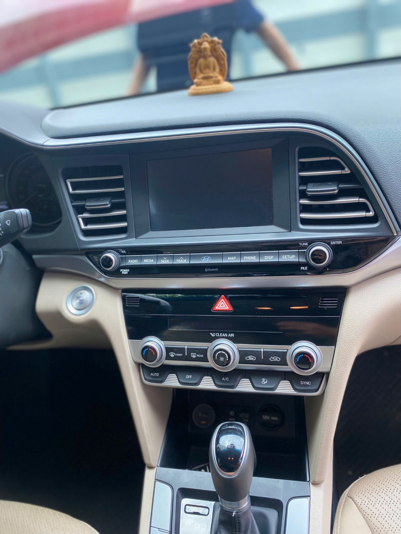 Huyndai Elantra 1.6 AT 2021 - Nội thất 12