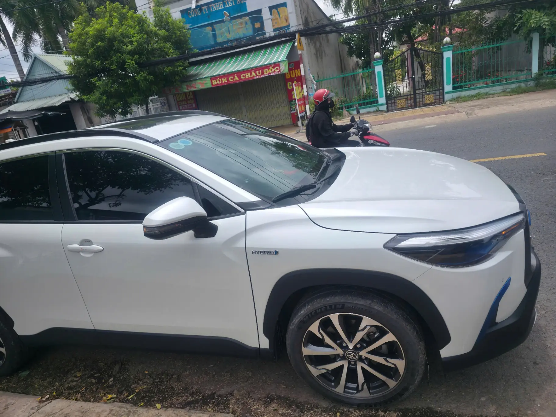 Toyota Corolla Cross HV - Ngoại thất 6