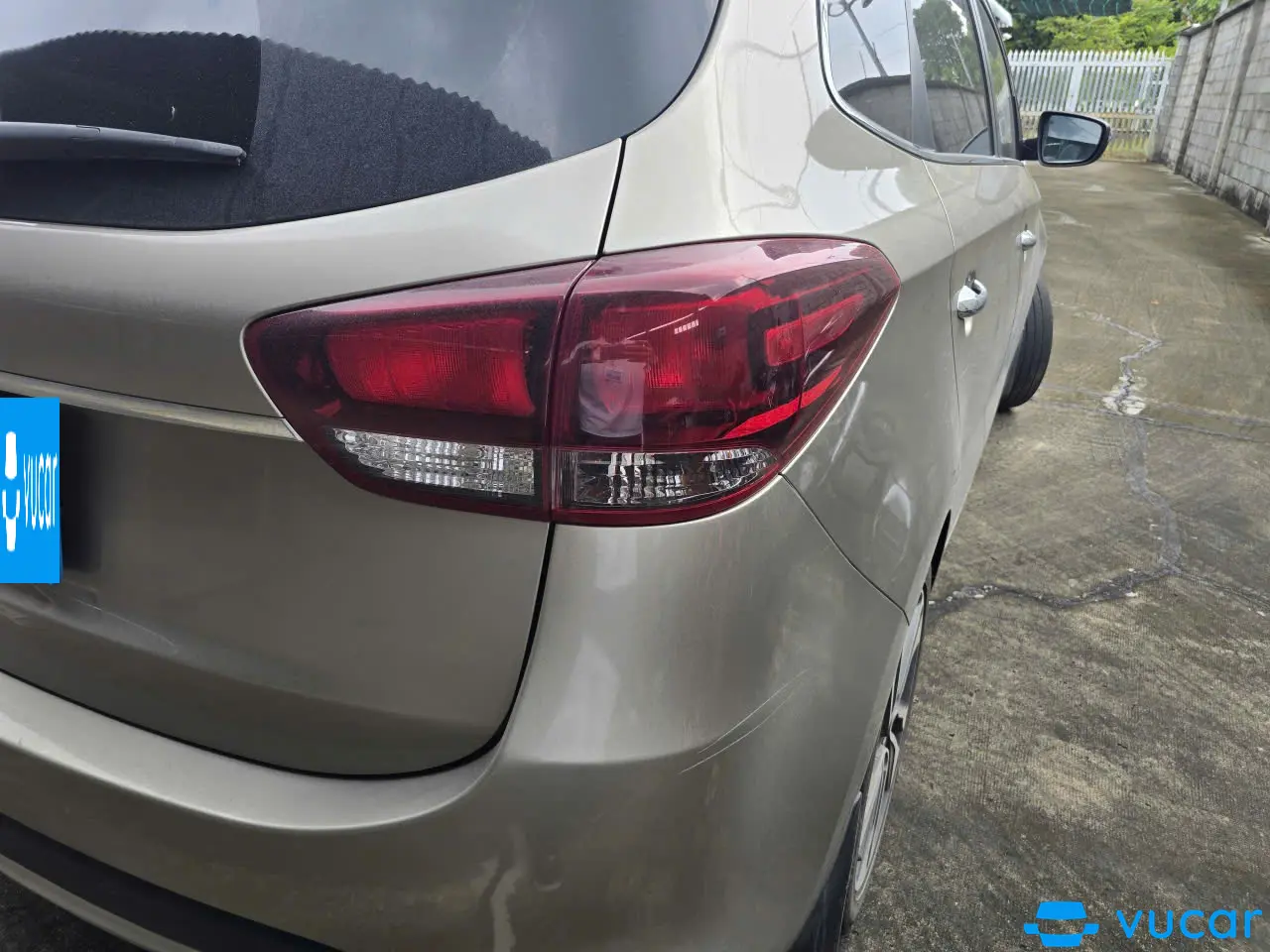 Kia Rondo - Ngoại thất 4