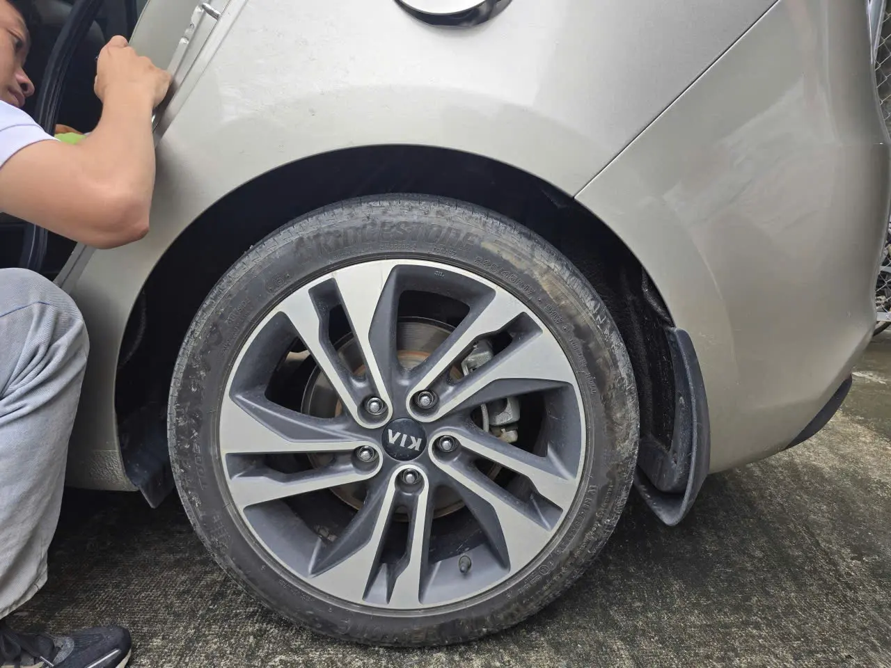 Kia Rondo - Ngoại thất 9