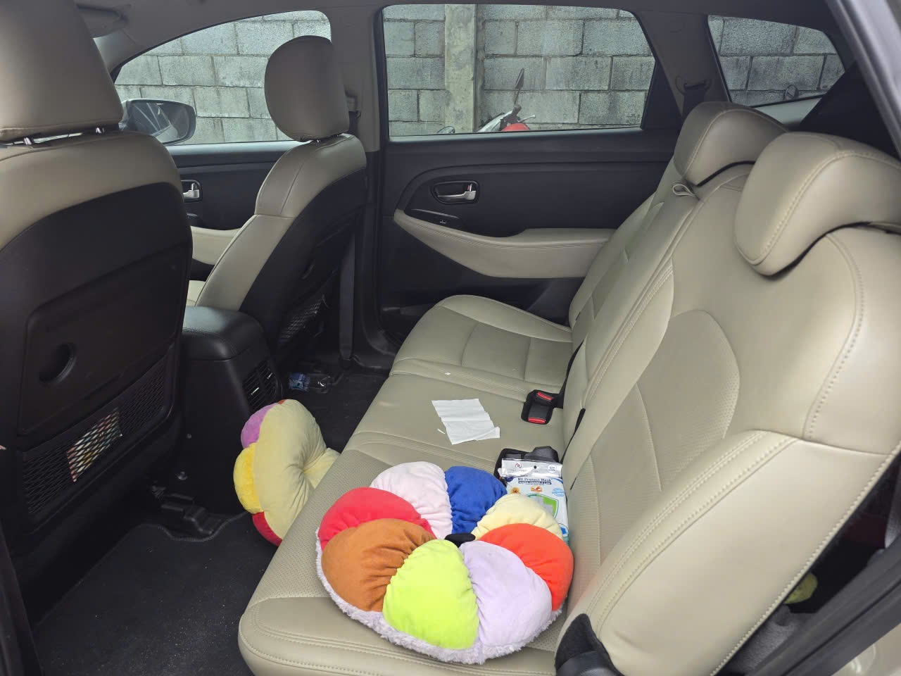 Kia Rondo - Nội thất 5