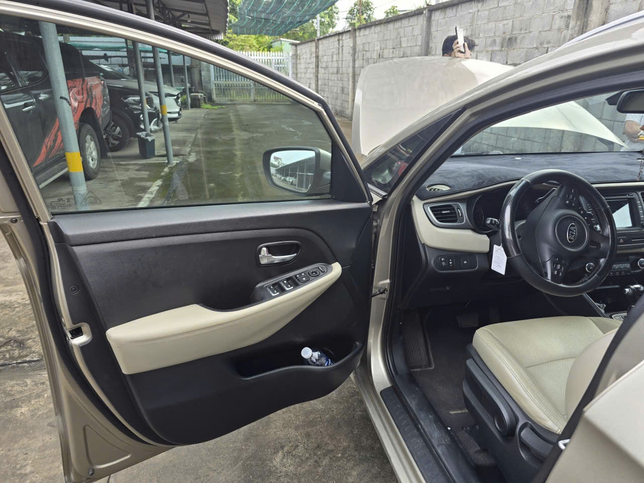 Kia Rondo - Nội thất 1