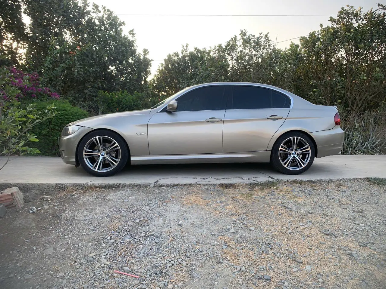 Bmw 320i 2.0 2009 - Ngoại thất 2