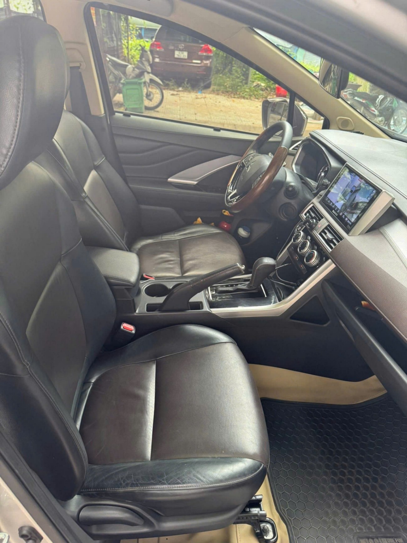 Mitsubishi Xpander Cross 2021 - Nội thất 2