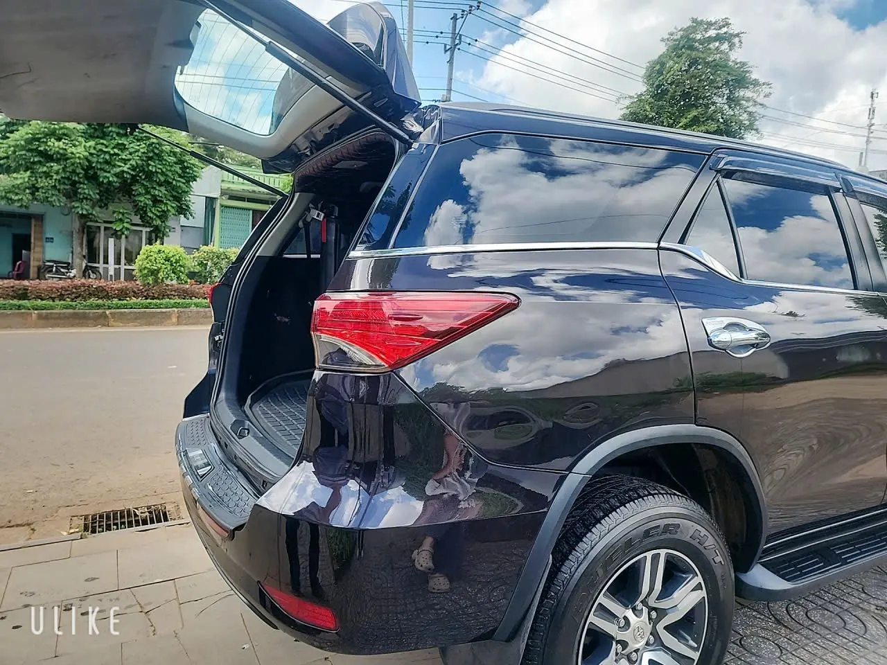 Toyota Fortuner số sàn màu tím ánh kim 2017 - Ngoại thất 4