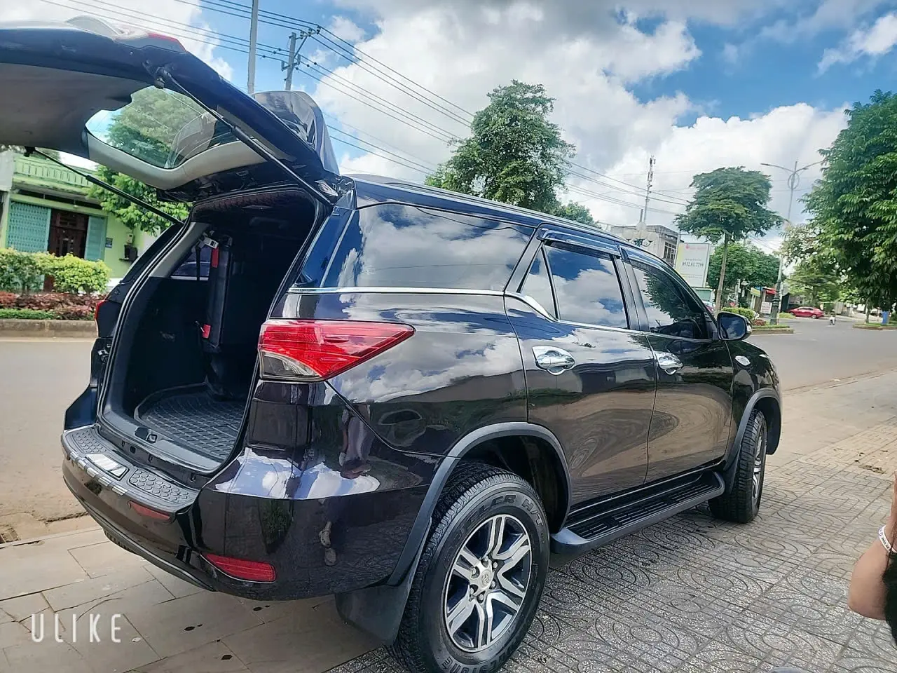 Toyota Fortuner số sàn màu tím ánh kim 2017 - Ngoại thất 5