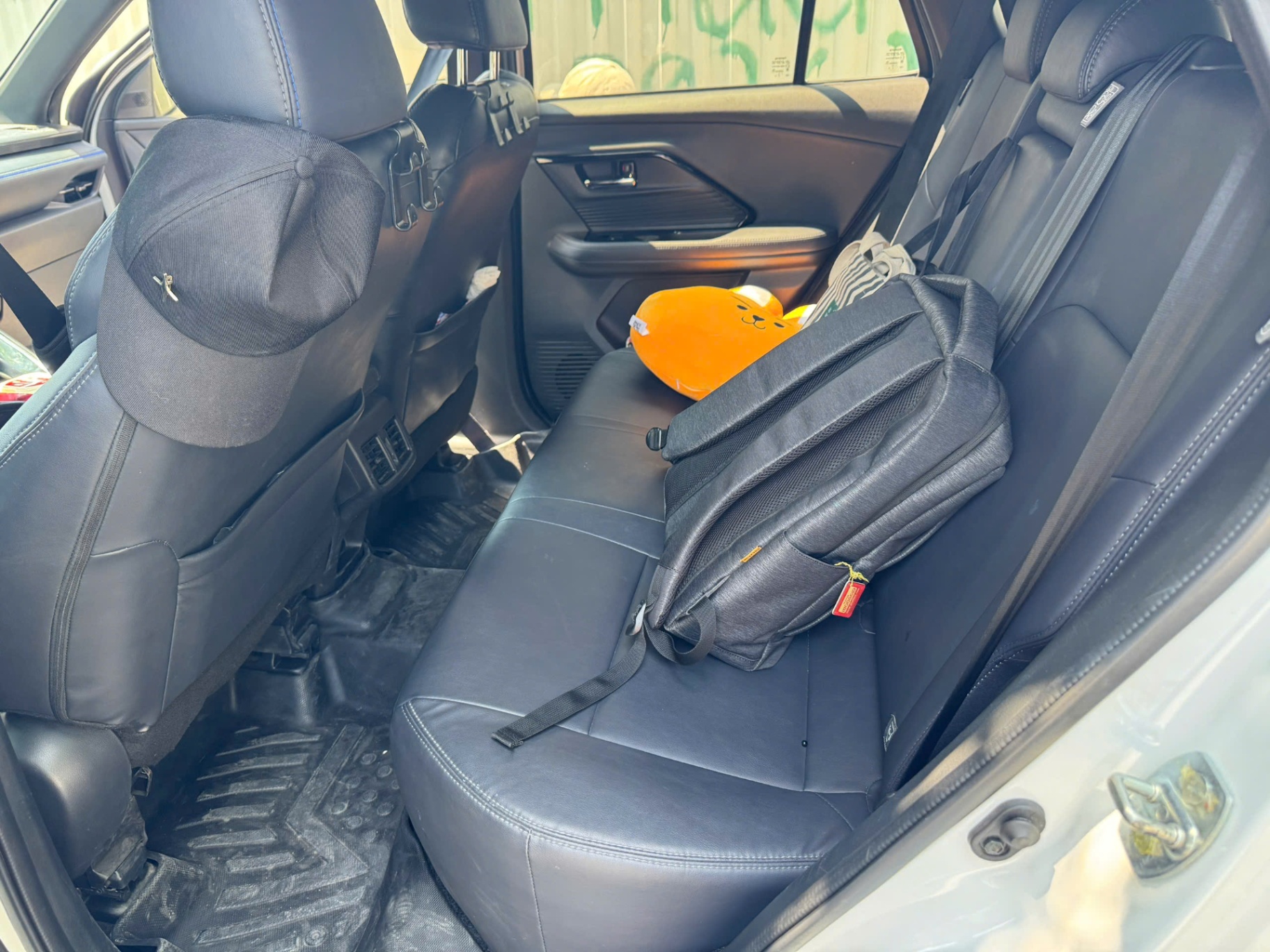 Toyota Yaris cross 1.5 D-CVT 2023 - Nội thất 5