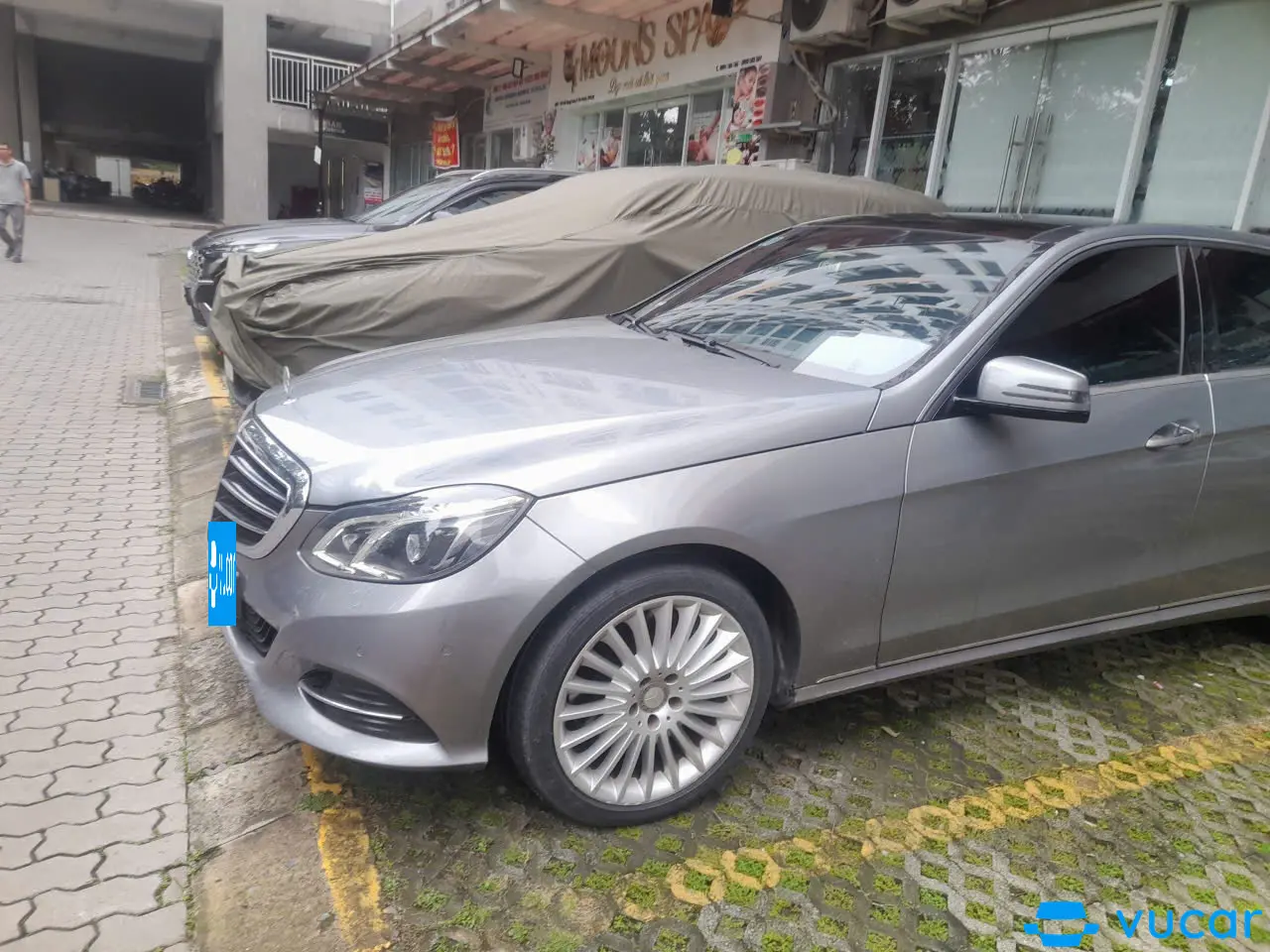 Mercedes-Benz E400 E400  - Ngoại thất 6