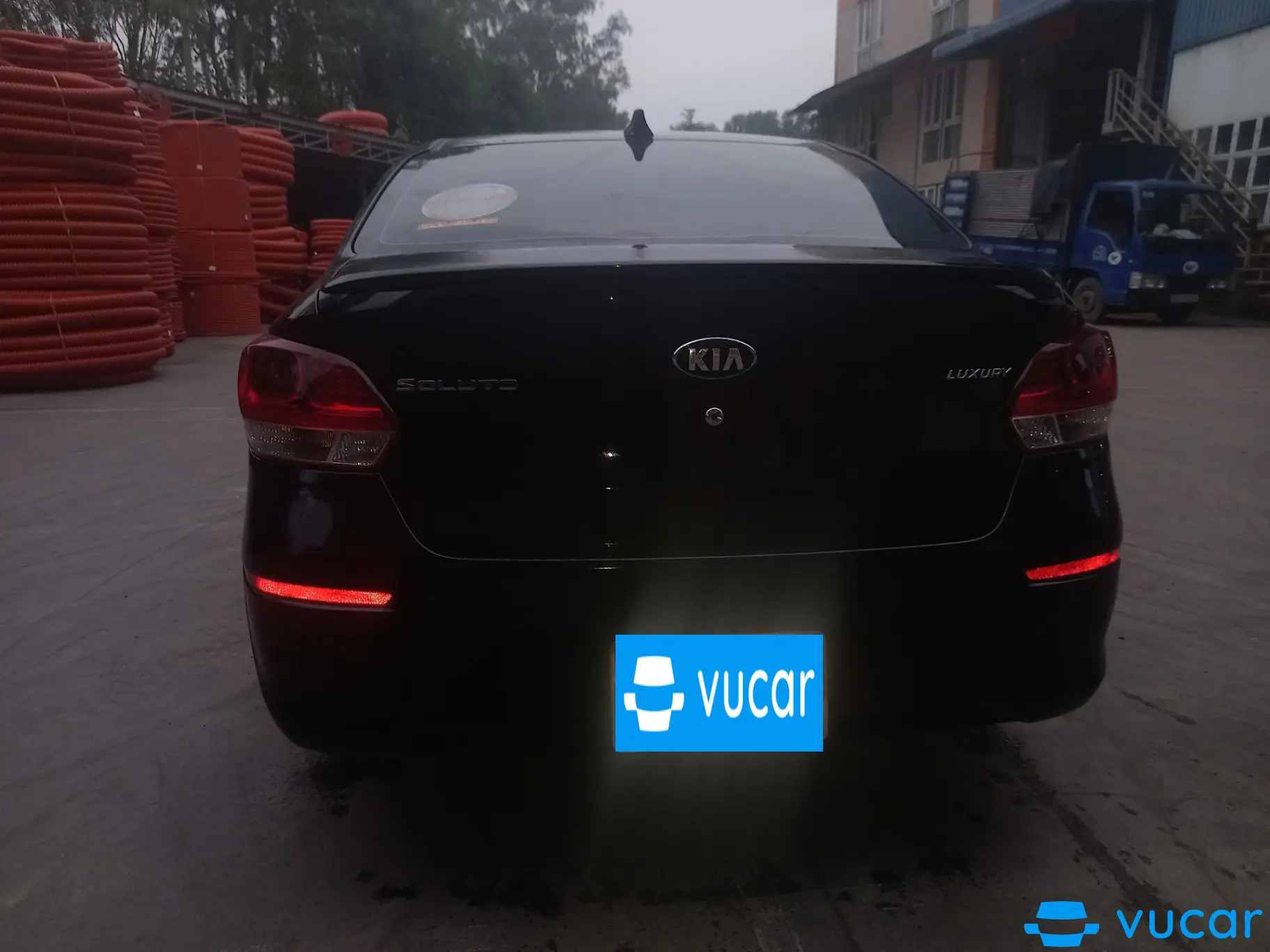 KIA SOLUTO 1.4AT LUXURY - Ngoại thất 8