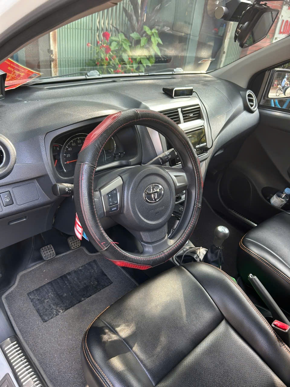 Toyota Wigo Số sàn 2019 - Nội thất 2