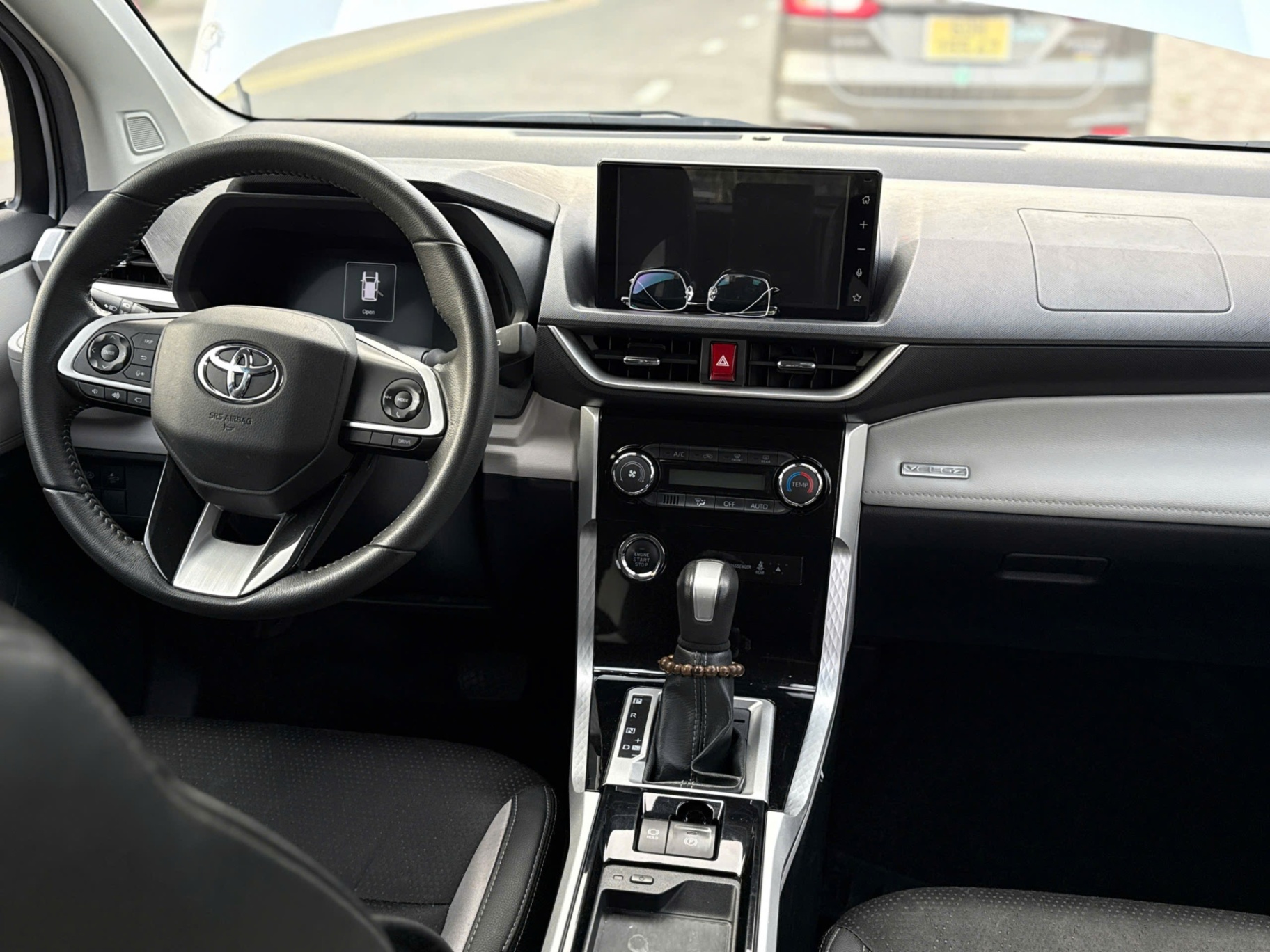 Toyota Veloz Cross Top 1.5 CVT 2024 - Nội thất 2